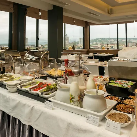 Radisson Red Hotel