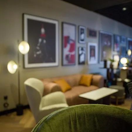 Hotel Radisson Red 4*