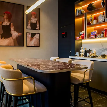Radisson Red Hotel