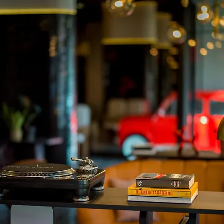 Radisson Red 4* Beograd