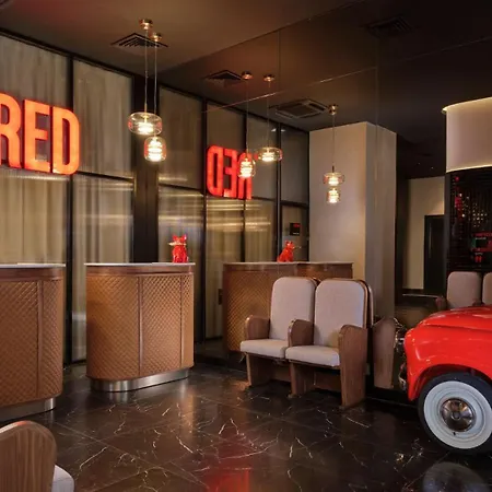 Radisson Red