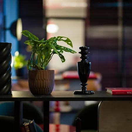 Hotel Radisson Red 4*