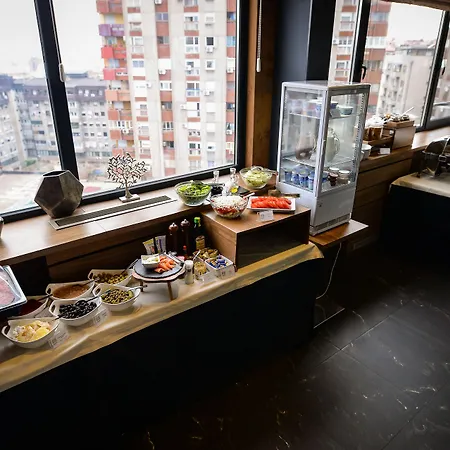 Radisson Red Hotel 4*