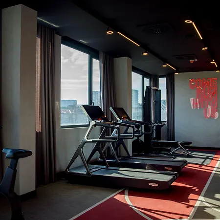 Radisson Red Hotel 4*