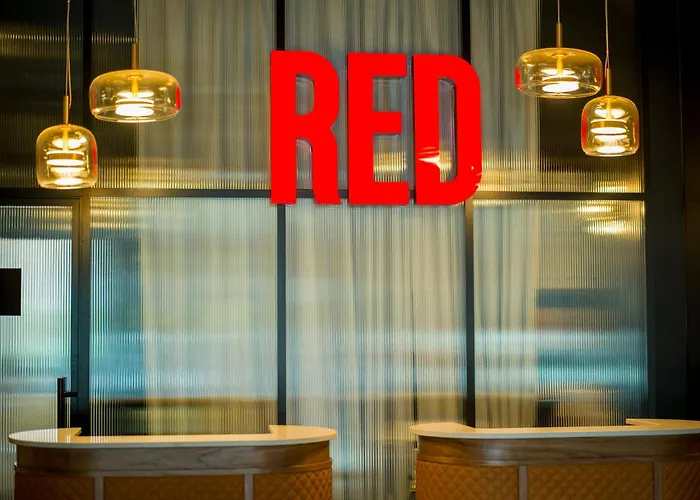 Ξενοδοχείο Radisson Red 4*