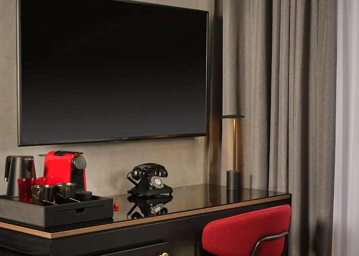 Hotel Radisson Red 4*