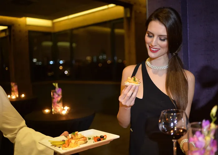 Ξενοδοχείο Radisson Red Βελιγράδι