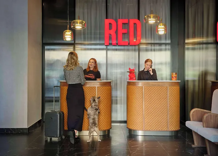 Ξενοδοχείο Radisson Red 4*