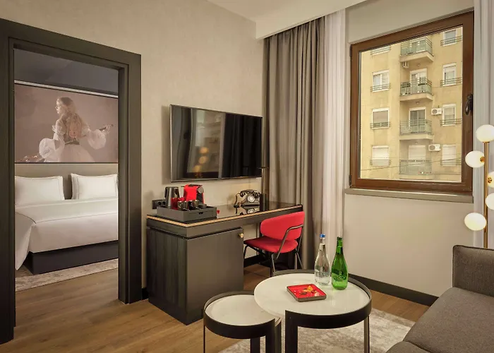 Ξενοδοχείο Radisson Red Βελιγράδι